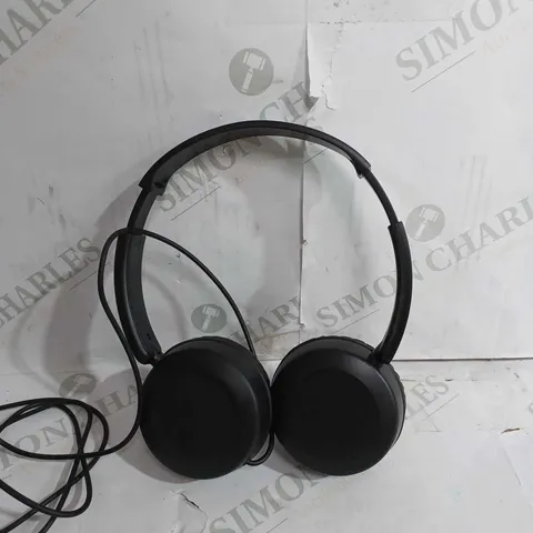 JVC POWERFUL SOUND STEREO HEADPHONES x2 