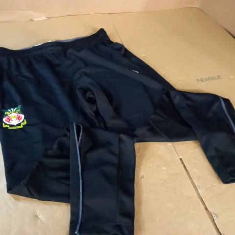 WREXHAM AFC TRAINING PANTS - XL