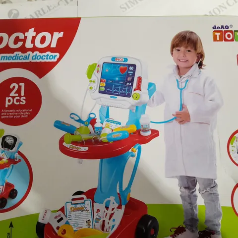 BOXED DOCTOR MEDICAL PLAY SET 
