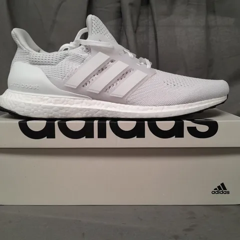 BOXED PAIR OF ADIDAS ULTRABOOST 1.0 SHOES IN WHITE UK SIZE 14.5