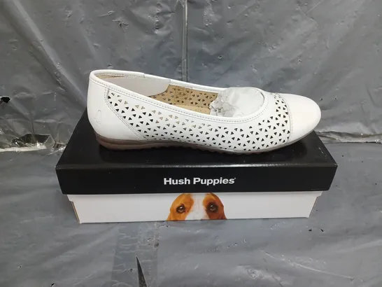 BOXED PAIR OF WOMENS HUSH PUPPIES LEAH BALLERNA SHOES SIZE 6