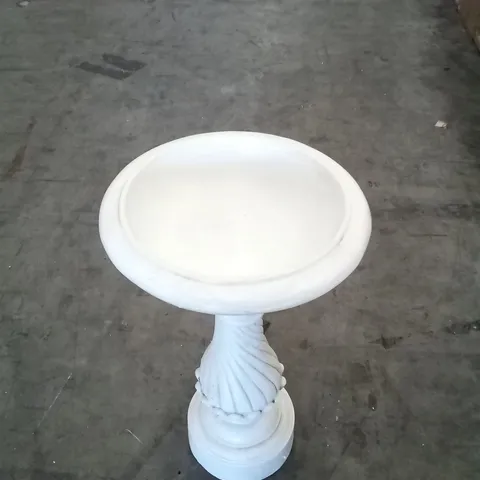 BOXED BIRD BATH