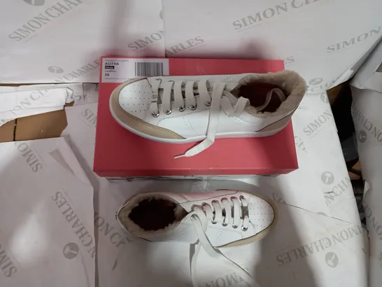 BOXED PAIR OF WHITE/BEIGE TRAINERS - SIZE 6