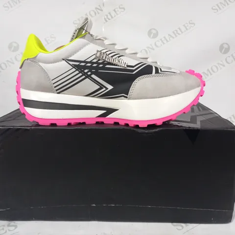 BOXED PAIR OF D.FRANKLIN TRAINERS IN GREY/WHITE/PINK/LIME EU SIZE 37