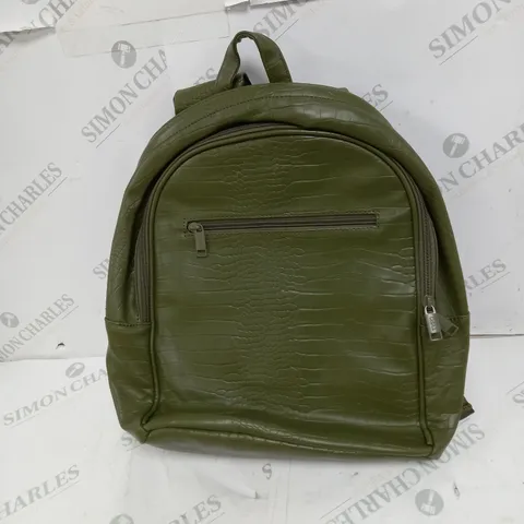FAUX LEATER GREEN BACK PACK