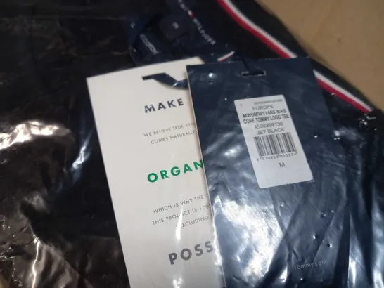 PACKAGED BLACK TOMMY HILFIGER LOGO TEE - MEDIUM