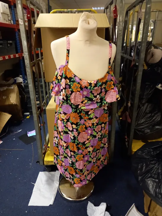 COLOURFUL FLORAL DRESS SIZE 18