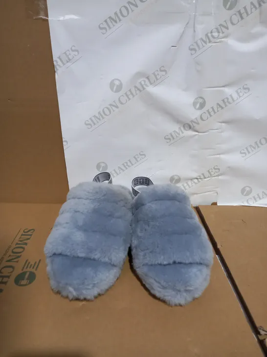 PAIR OF BOXED UGG FLUFF YEAH SLIPPERS SIZE 6