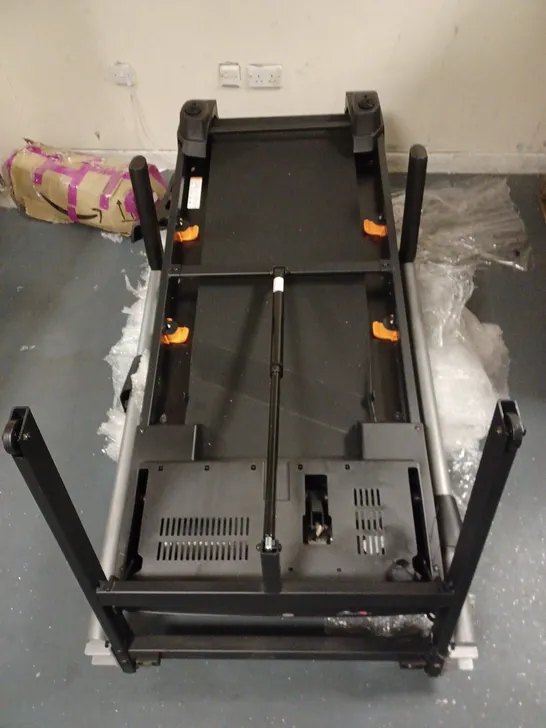 NORDICK TRACK TREADMILL