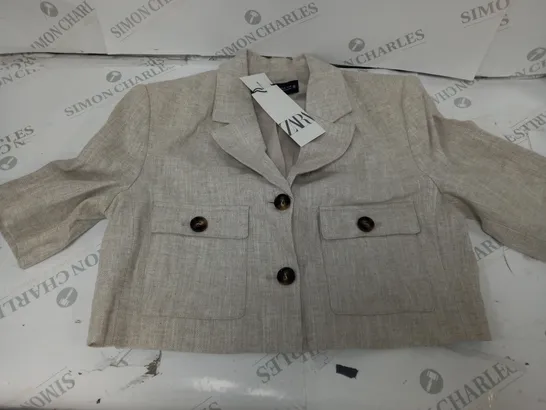 ZARA CROP BUTTON UP JACKET IN BEIGE - MEDIUM