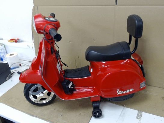  BATTERY OPERATED VESPA - RED RRP £99.99