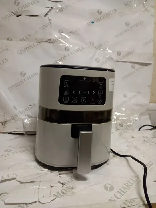 OUTLET COOK'S ESSENTIALS 4.0L AIR FRYER WITH DIGITAL VIEWING SCREEN 