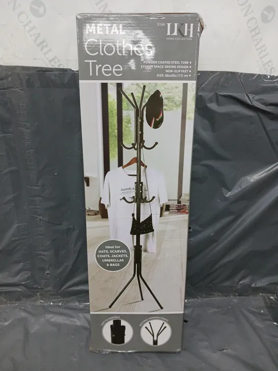 BOXED METAL CLOTHES TREE