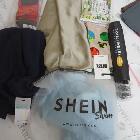 BOX OF APPROXIMATELY 15 ASSORTED CLOTHING ITEMS TO INCLUDE SHEIN SWIMSUIT, TRAILFINDER UMBRELLA, SOAR SOCKS ETC