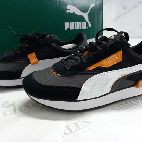 BOXED PAIRS OF PUMA RIDER DISPLACED TRAINERS - UK 8