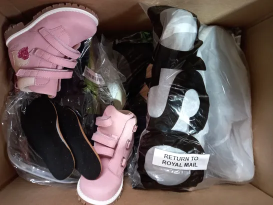 BOX OF APPROXIMATELY 10 ASSORTED PAIRS OF SHOES IN VARIOUS STYLES AND SIZES TO INCLUDE BIRKENSTOCK, CONVERSE, FASHION, ETC