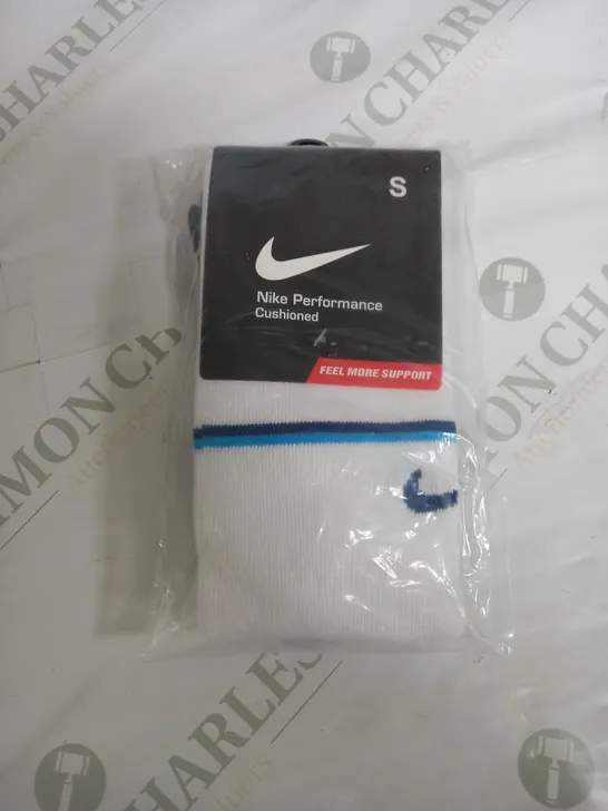 NIKE PERFORMANCE ENGLAND SOCKS - SMALL