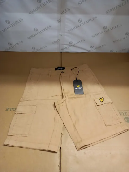 LYLE AND SCOTT BIEGE CHINO SHORTS SIZE W30