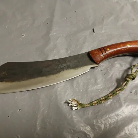 8.5" CURVED KNIFE WITH WOODEN HANDLE