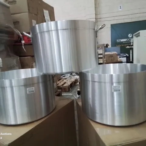 LOT CONTAINING 3 LARGE STAINLESS STEEL PARDINI CASSEROLE POTS (LIDS NOT INCLUDED)