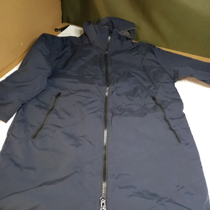 SPORTS FUN NAVY BLUE WINTER COAT SIZE M 4480647-Simon Charles Auctioneers