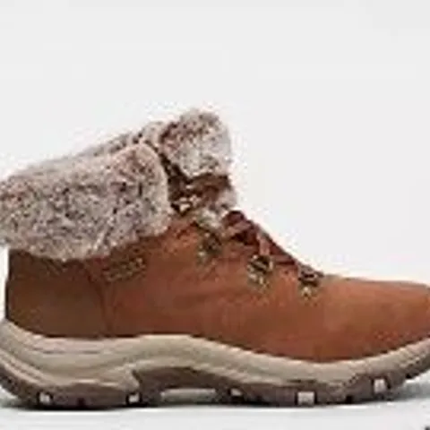 SKECHERS WATERPROOF LACE UP BOOT CHESTNUT SIZE 5.5