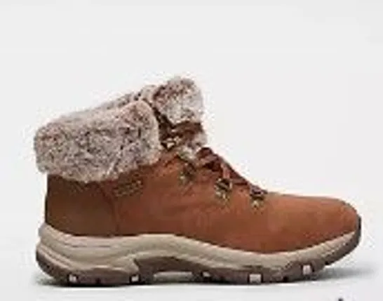 SKECHERS WATERPROOF LACE UP BOOT CHESTNUT SIZE 5.5