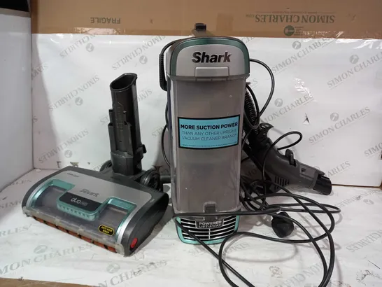 SHARK UPRIGHT VACUUM CLEANER 