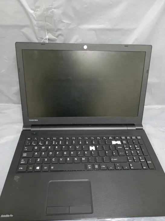 TOSHIBA SATELLITE PRO R50-B	15 INCH I3-4005U 1.70GHZ