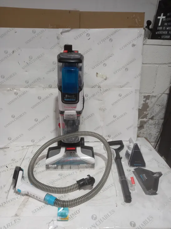 SHARK CARPET XPERT DEEP CARPET CLEANER & BUILT IN STAIN STRIKER EX200UK - COLLECTION ONLY