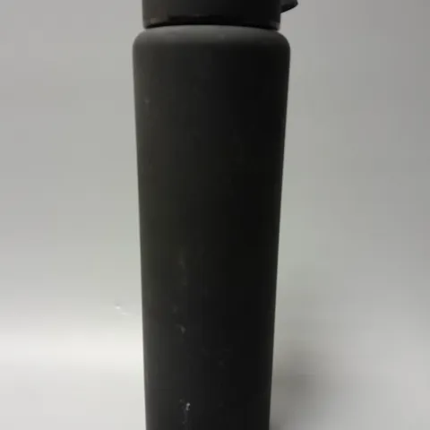 TYPO ON THE MOVE 1L FLASK