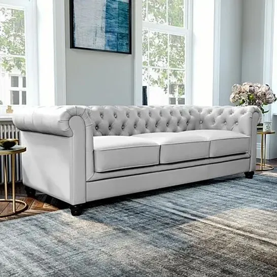 BOXED DESIGNER GREY FAUX LEATHER CHESTERFIELD STYLE THREE SEATER SOFA 