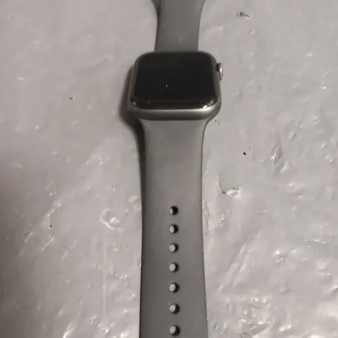 APPLE WR-50M SERIES 4 WRIST WATCH