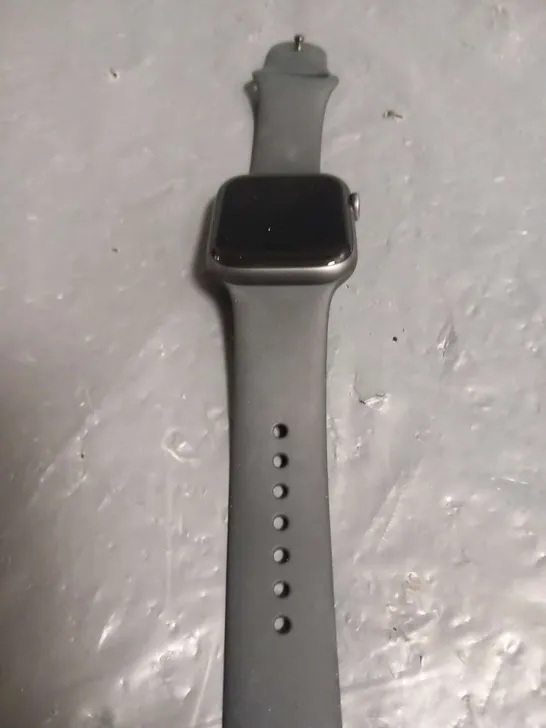 APPLE WR-50M SERIES 4 WRIST WATCH