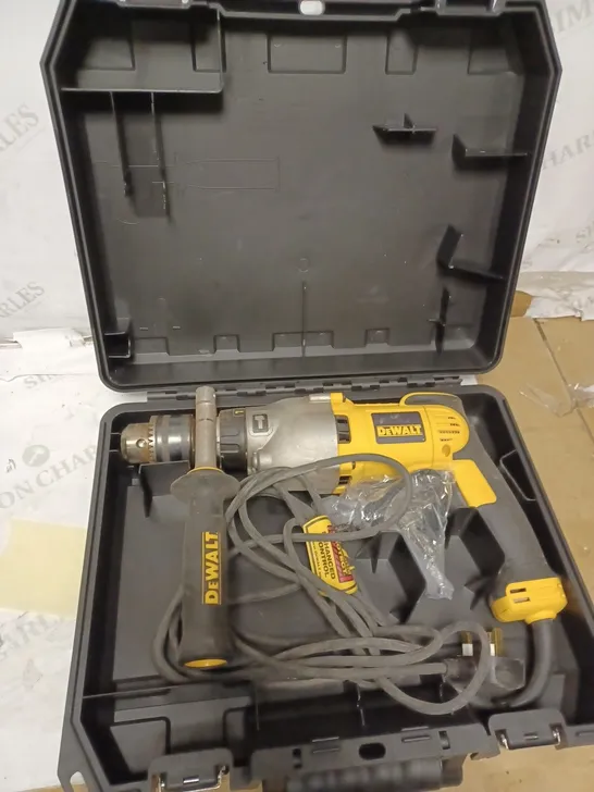 DEWALT  DIAMOND DRILL, 240 V, YELLOW/BLACK, 240 VOLT