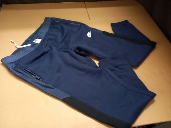 NIKE NAVY JOGGERS - L