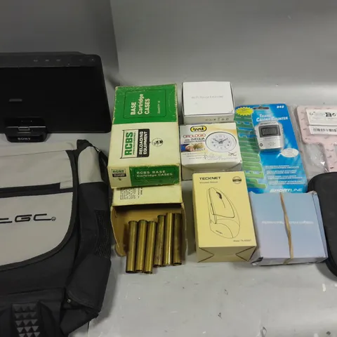 LOT OF ASSORTED ITEMS TO INCLUDE SONY DOCKING STATION, LAPTOP BAGS, TALKING CALORIE COUNTER AND BOXED SHOES