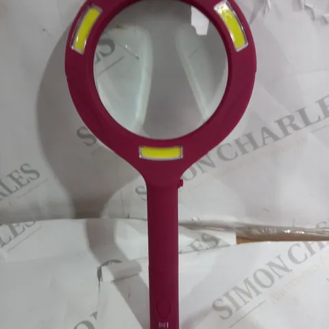 CYCLOPS JUMBO IIIUMINATED MAGNIFYING GLASS 