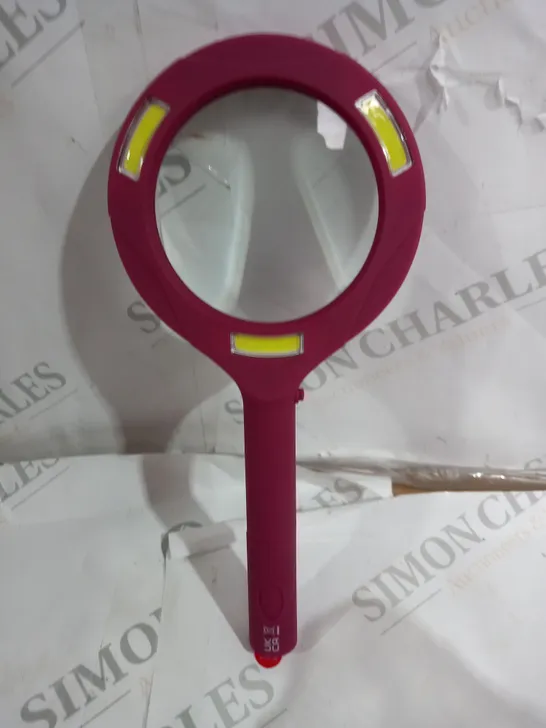 CYCLOPS JUMBO IIIUMINATED MAGNIFYING GLASS 