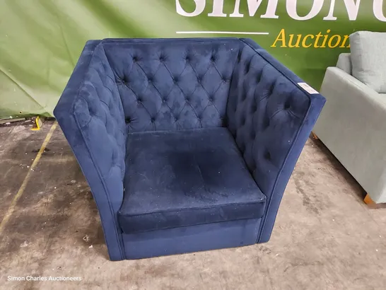 DESIGNER THE KINGSWOOD BLUE VELVET BUTTONED HIGH BACK EASY CHAIR 