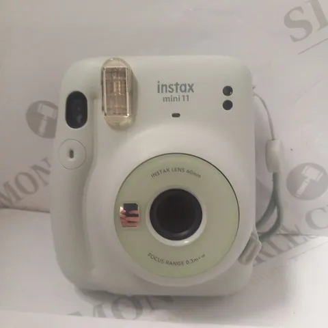 FUJIFILM INSTAX MINI 11 CAMERA