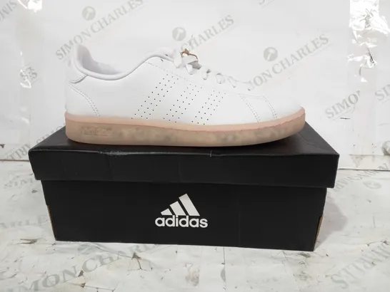 BOXED PAIR OF ADIDAS ADVANTAGE SHOES IN WHITE UK SIZE 6