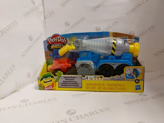 PLAY-DOH WHEELS CEMENT TRUCK