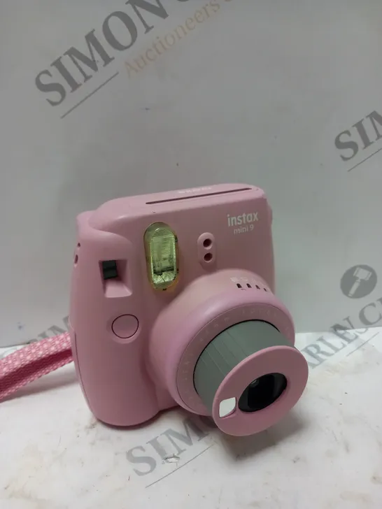 BOXED FUJIFILM INSTAX MINI 9 