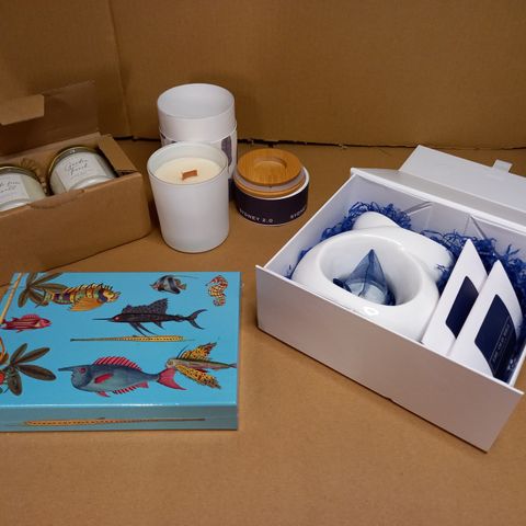 LOT OF APPROX 4 ASSORTED PACKAGED GIFT IDEAS TO ICLUDE: CANDLES,