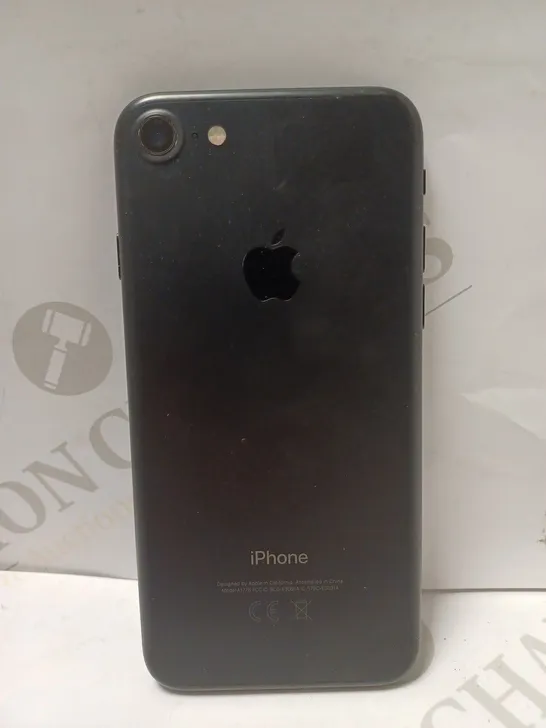 BOXED APPLE IPHONE 7 IN BLACK