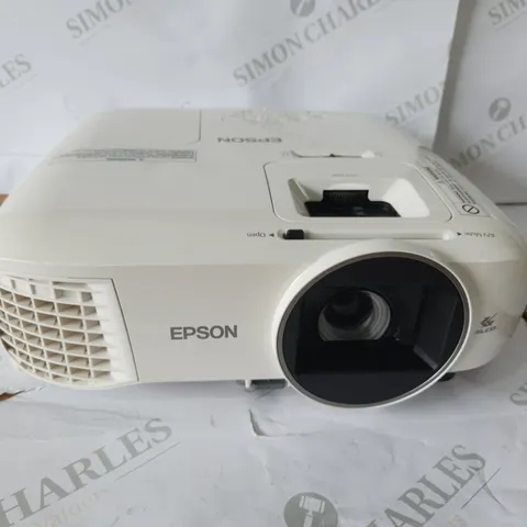 EPSON EH-TW5600 HOME PROJECTOR - WHITE