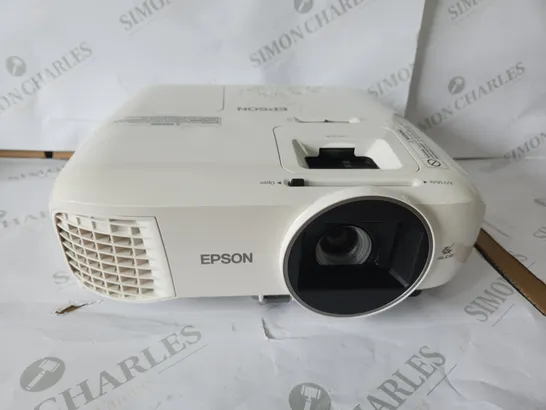 EPSON EH-TW5600 HOME PROJECTOR - WHITE