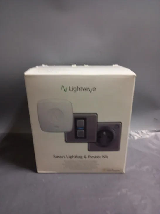 LIGHTWAVE SMART LIGHTING AND POWER KIT