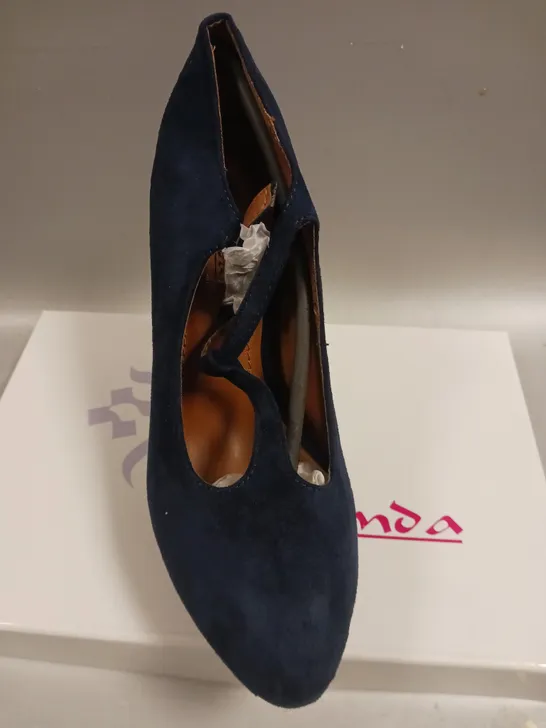 LOT OF 24 BOXED PAIRS OF LAVANDA NAVY HEELED SHOES - VARIOUS SIZES